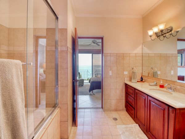 Playa Flamingo Condo 1020971