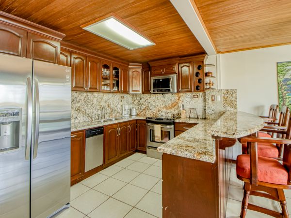 Oceanfront Vacation Gem in Flamingo Beach Sleeps 4 Guests