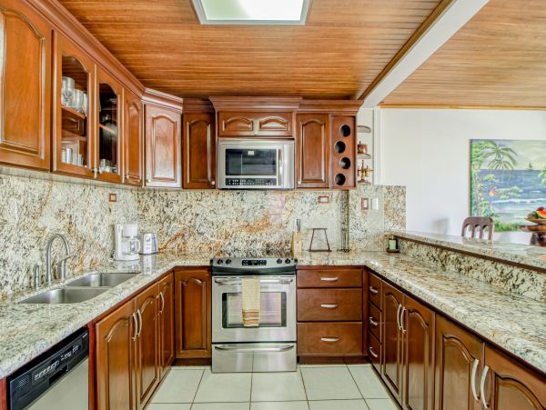 Oceanfront Vacation Gem in Flamingo Beach Sleeps 4 Guests