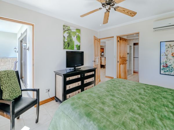 Playa Flamingo Home 1021013