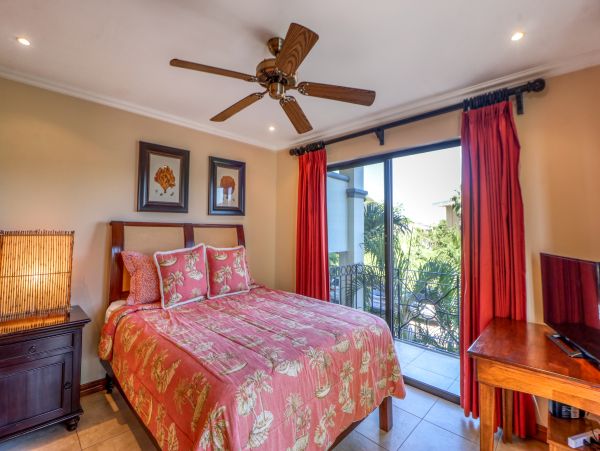 Playa Flamingo Home 1021013