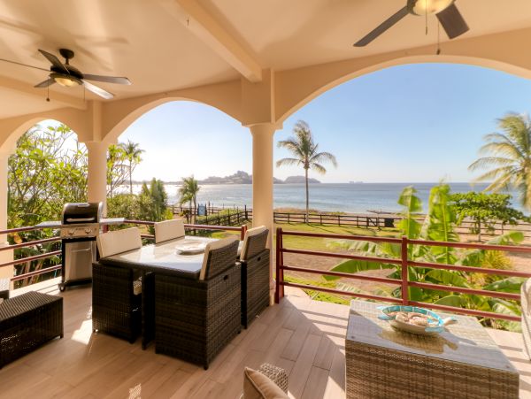 Playa Flamingo Condo 1021035