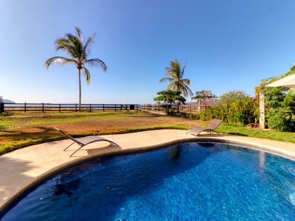 Playa Flamingo Condo 1021035