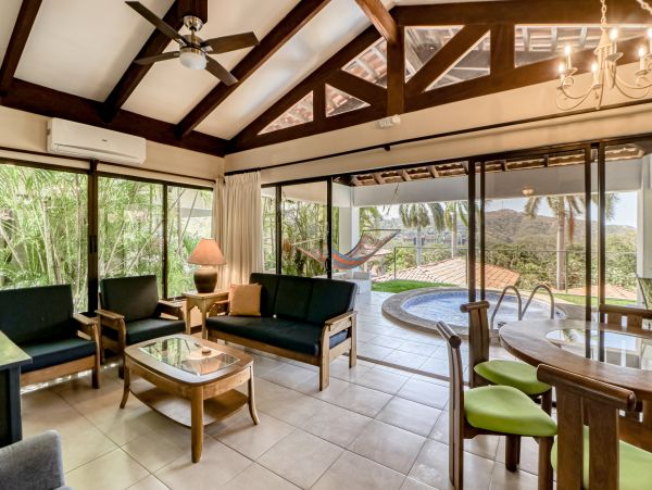 Playa Hermosa  Guanacaste Home 1021036