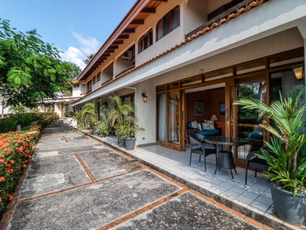 Playa Flamingo Home 1021041