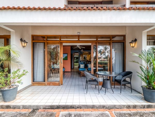 Playa Flamingo Home 1021041