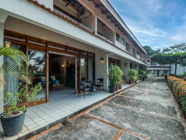 Playa Flamingo Home 1021041