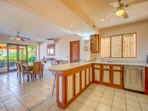 Playa Hermosa  Guanacaste Home 1021051