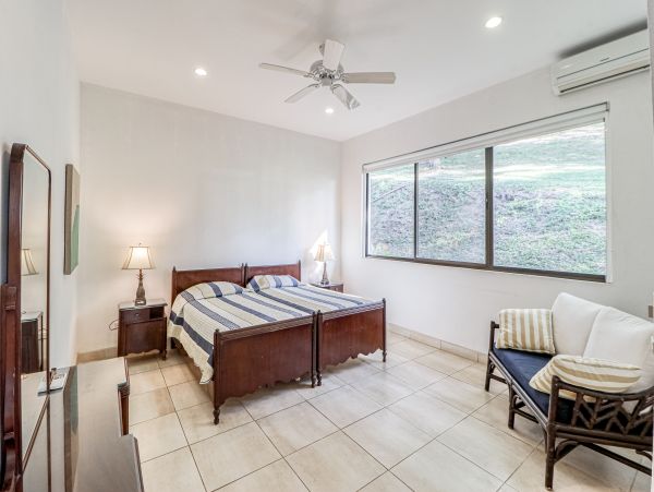 Playa Flamingo Home 1021052