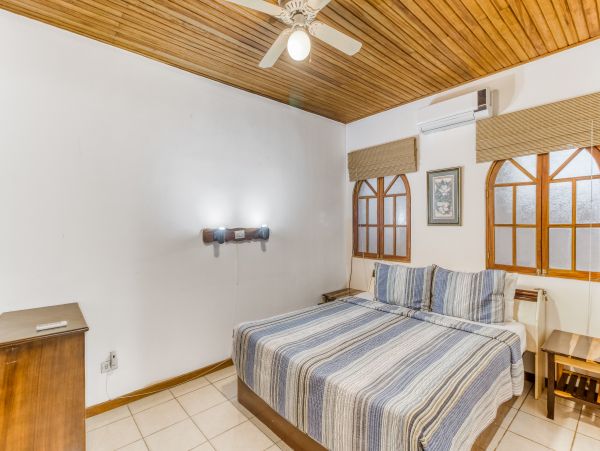 Playa Flamingo Home 1021067