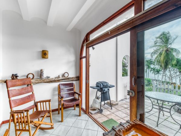 Playa Flamingo Home 1021067