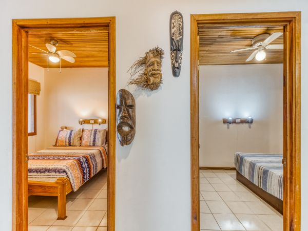 Playa Flamingo Home 1021067