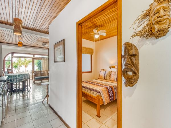 Playa Flamingo Home 1021067