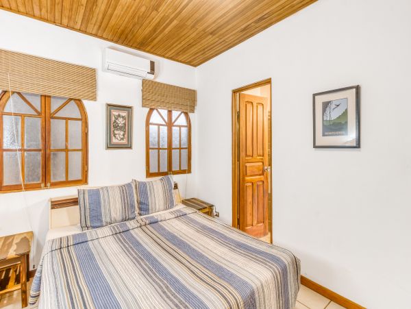 Playa Flamingo Home 1021067
