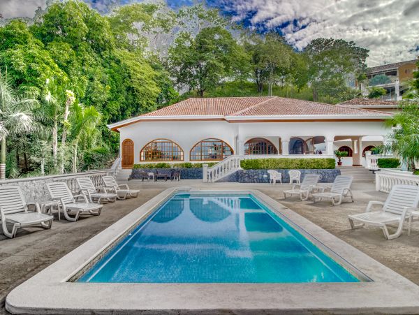 Playa Flamingo Home 1021073