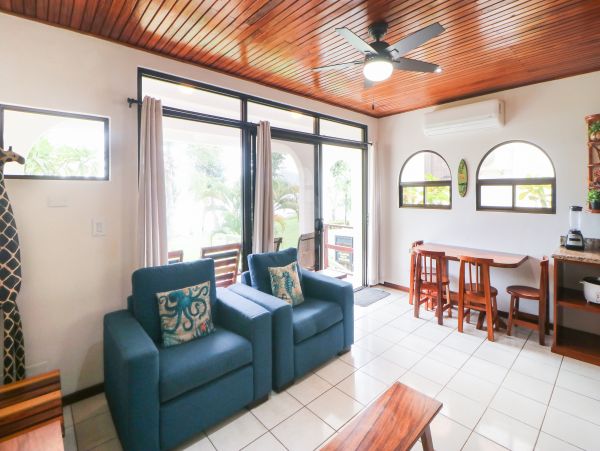 Playa Flamingo Home 1021075