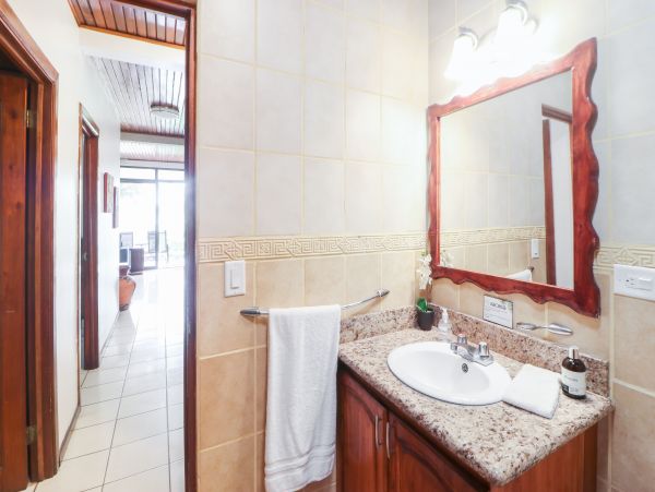 Playa Flamingo Home 1021075