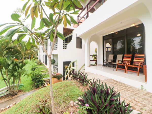 Playa Flamingo Home 1021075