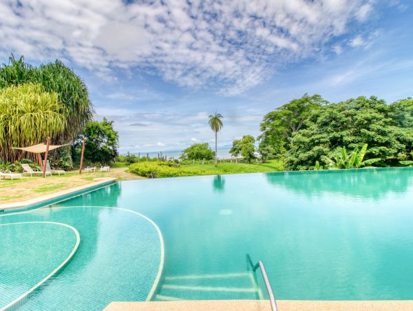 Lovely Ocean View Condo in Tarcoles Sleeps 6