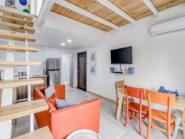 Jaco Villa Consisting of 5 Condos with Pool