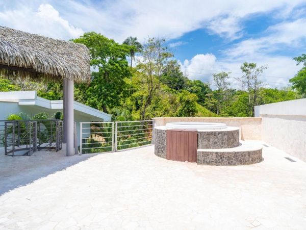 Luxury Condos with Pools and Private Hot Tub in Playa Hermosa
