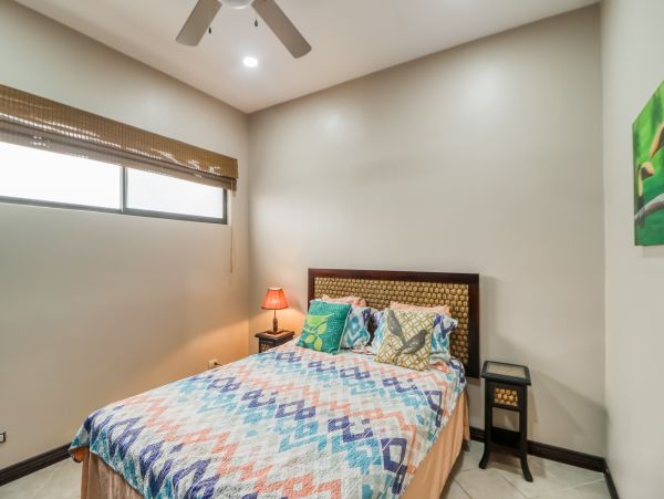 Jaco Condo 1021189