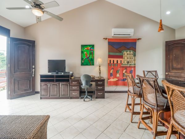Jaco Condo 1021189