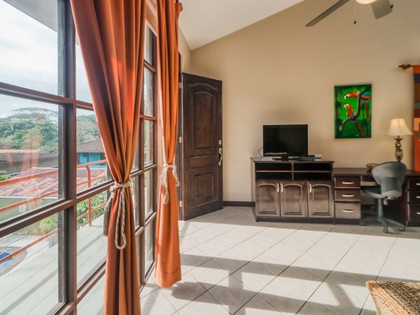 Jaco Condo 1021189