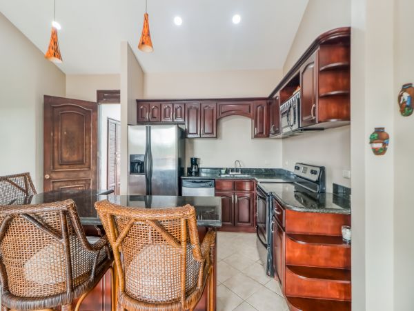 Jaco Condo 1021189