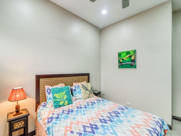 Jaco Condo 1021189