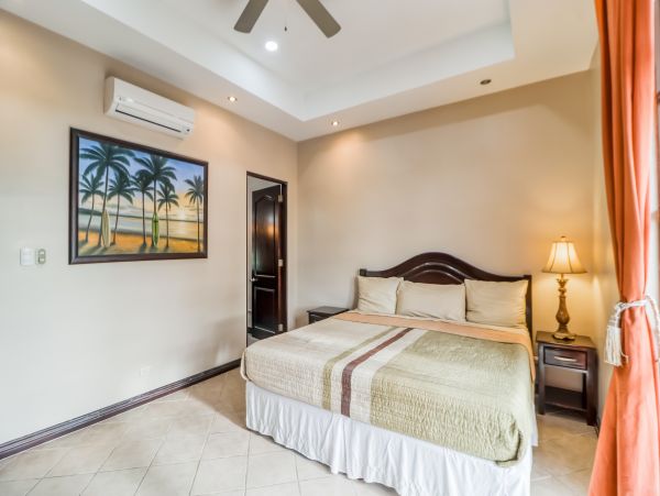 Jaco Condo 1021189