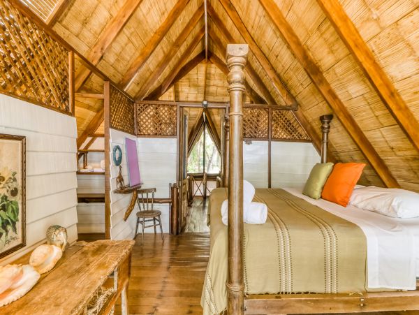 Uvita Beachfront Five Bedroom Vacation Home