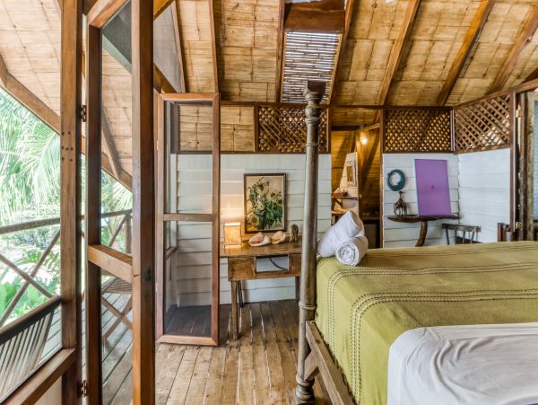 Uvita Beachfront Five Bedroom Vacation Home
