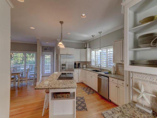 Isle of Palms Lovely 4 Bedroom Vacation Rental