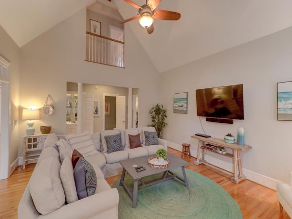Isle of Palms Lovely 4 Bedroom Vacation Rental