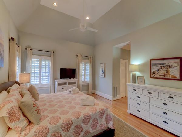 Isle of Palms Lovely 4 Bedroom Vacation Rental