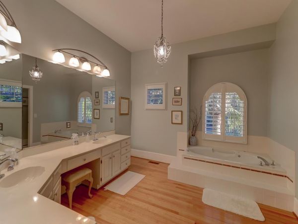 Isle of Palms Lovely 4 Bedroom Vacation Rental