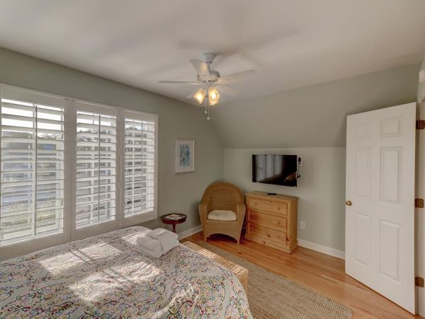 Isle of Palms Lovely 4 Bedroom Vacation Rental