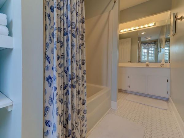 Isle of Palms Lovely 4 Bedroom Vacation Rental