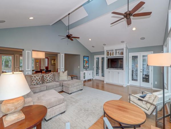 Isle Of Palms Home 1021215