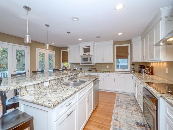 Isle Of Palms Home 1021215