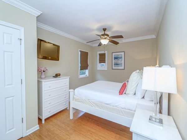 Isle Of Palms Home 1021215