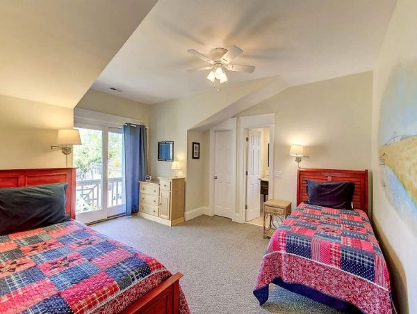 Isle Of Palms Home 1021216
