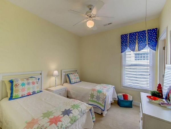 Charming Isle of Palms 4 Bedroom Vacation Home