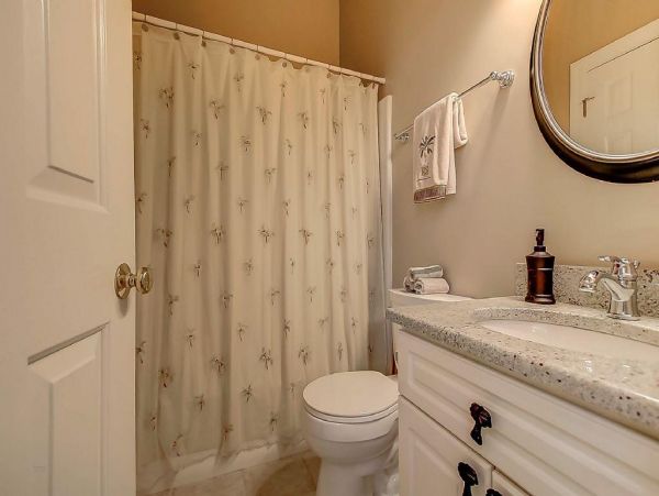 Charming Isle of Palms 4 Bedroom Vacation Home