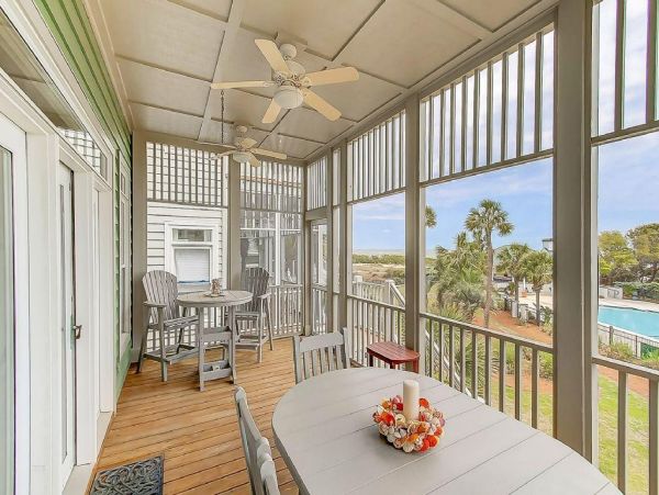 Charming Isle of Palms 4 Bedroom Vacation Home