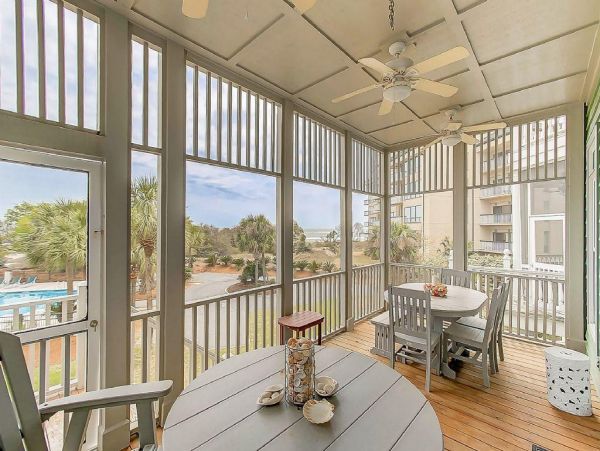 Charming Isle of Palms 4 Bedroom Vacation Home