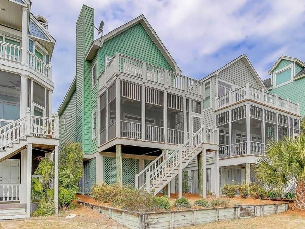 Charming Isle of Palms 4 Bedroom Vacation Home