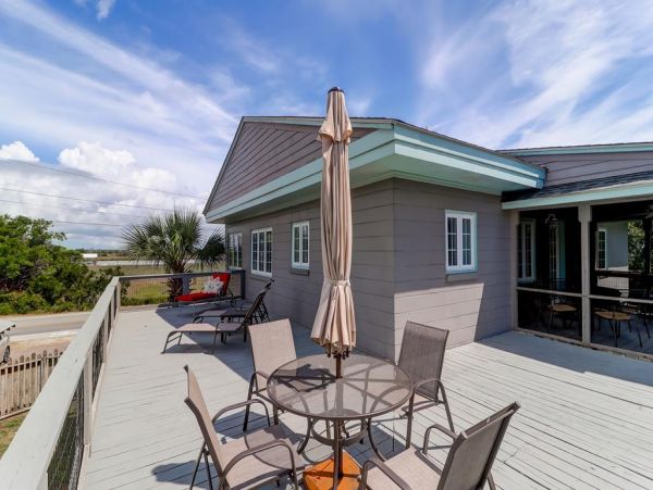 Isle Of Palms Home 1021229