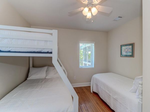 Isle Of Palms Home 1021229